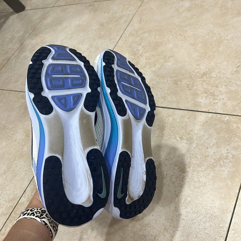 Nike Women’s Vomero 18 - Picture 4 of 7